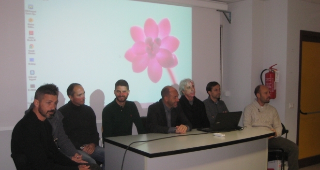 Un momento dell'incontro tra Zavettieri, il suo staff, e gli studenti universitari