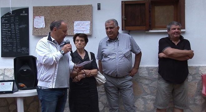 AL CENTRO LA SIGNORA GIUSEPPINA, MADRE DI CARDONE